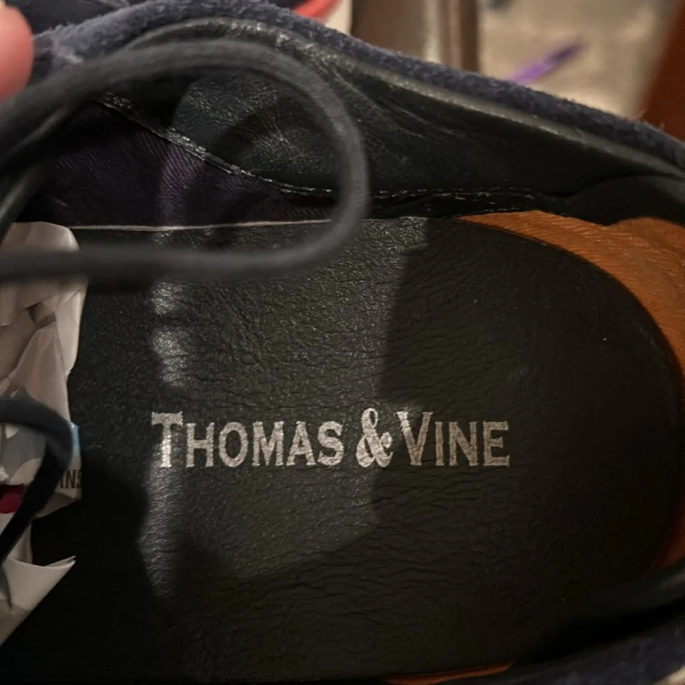 Thomas & Vine Men’s Navy Suede Wing Tips Size 10.5